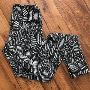 Lululemon leggings size 4